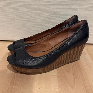 Lucky Brand Navy Blue, Wedge Heels, Dress Shoes. Size 10 - Picture 1 of 7