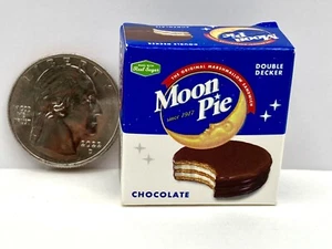 Rare Discontinued GLOW IN DARK Chocolate Moon Pie ZURU Mini Brands Series 1 - Picture 1 of 3