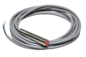 BAUMER inductive sensor IFRM 08N1504/L NPN 5-30VDC, Sn=1,5mm - Picture 1 of 5