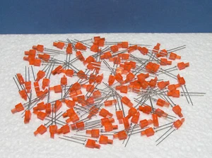 RFT VQA49 Dreieck Symbol LED Orange 3x4x4mm Lot mit 100 Stück - Bild 1 von 3
