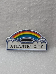 Refrigerador de goma flexible Atlantic City Rainbow imán PRIDE Clouds de colección - Imagen 1 de 4
