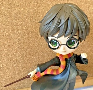 HARRY POTTER SPELL-CASTING ANIME STYLE PVC ACTION FIGURE Q POSKET JAPAN NM!!! - Picture 1 of 5
