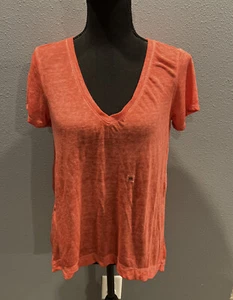 Express Women’s Salmon Pink V Neck Short Sleeve High Low T Shirt Size S ~ NWT - Picture 1 of 5