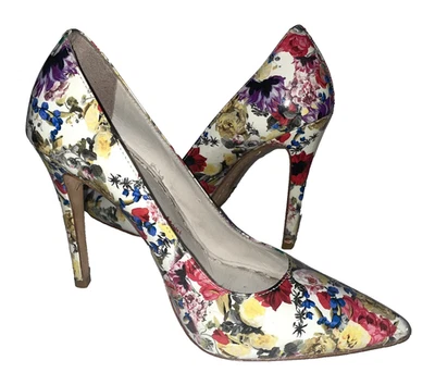 Bombas ALICE + OLIVIA BY STACEY BENDET couro envernizado estampa floral tamanho 7 - Imagem 1 de 4