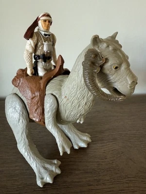 Vintage Star Wars Taun Taun Original Saddle With Hoth Luke Skywalker - Image 1 of 4