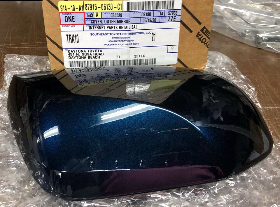 OEM TOYOTA CAMRY MIRROR COVER 87915-06130-C1 FITS SELECT 2018-24 PASSENGER SIDE - Image 1 of 1