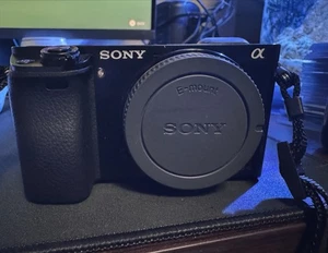 Sony A6000 24.2MP Compact Mirrorless Digital Camera W/ 16-50 lens - Picture 1 of 1