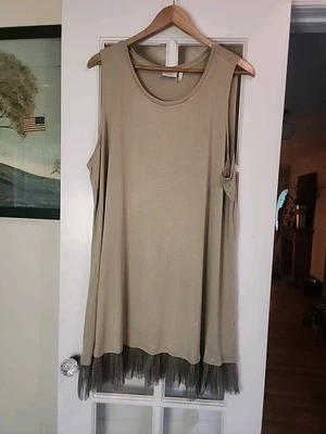 Vestido LOGO Capas Lori Goldstein Mujer 3X Verde Claro  Foto 1 de 4