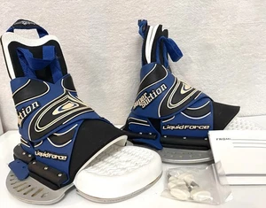 Stivali con attacchi per wakeboard Liquid Force taglia grande uniforme - Foto 1 di 8