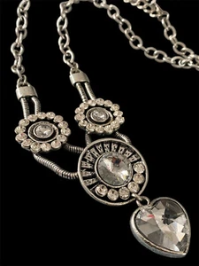 Halskette mit Herzanhänger lange Gliederkette silberfarben Schmuck #1 - Bild 1 von 3