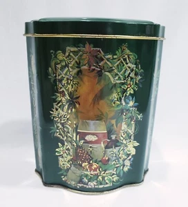Vintage Christmas Tin England Holiday Tea 1981 Green Pineapples Gold Trim Avon - Picture 1 of 7