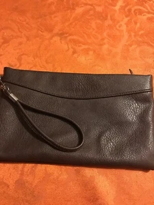 Clutch, Leder oder Kunstleder, 2 Reißverschluss Taschen, mit Schlaufe - Bild 1 von 7