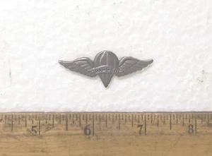 US Army - "Rigger" Wings Pin - Picture 1 of 4