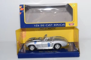 B14 1:24 MOTORMAX MOTOR MAX CHEVROLET CORVETTE 1967 OPEN CONVERTIBILE GRIGIO MIB - Foto 1 di 19