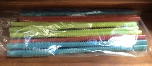 TUPPERWARE NEU 20er SET REGENBOGENFARBENE PFEIFENTROHHALME SPASS FÜR KINDER - Bild 1 von 2