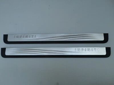 08-12 PANELES RASGUÑOS UMBRAL PUERTA DELANTERA INFINITI EX35 Foto 1 de 3