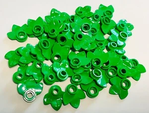 LEGO Hojas Verde Brillante - Plato 1 x 1 con 3 hojas (5971 / 32607) - 100 piezas - Imagen 1 de 1