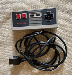 Vintage Nintendo Controller Tan NES-004 Genuine OEM Made In Japan - Picture 1 of 8