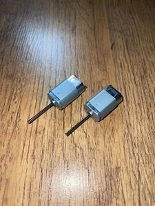 New 9-12v mini dc motors (Pack of 2) - Picture 1 of 3