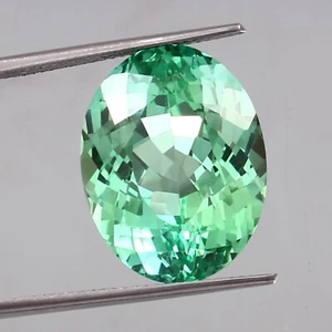 AAA Quality Natural Ceylon Green Parti Sapphire Oval Loose Gemstone Cut 24.60 Ct - Picture 1 of 6