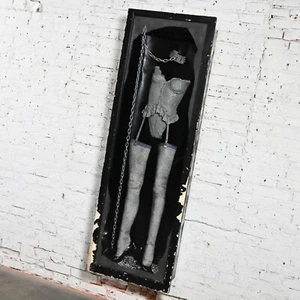 Susan Tibbles lebensgroße Kunstsammlung "Master Lock" gerahmte Skulptur Distresse - Bild 1 von 17