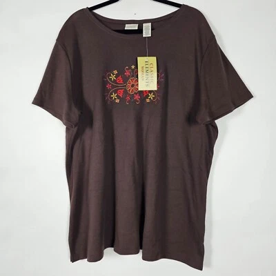 Blusa Classic Elements bordada flor nova com etiquetas feminina 20W/22W manga curta marrom - Imagem 1 de 4