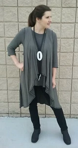 Et Lois graues Lagenlook Weste & Tunika Set. Vergleichen @ 132 $. - Bild 1 von 10