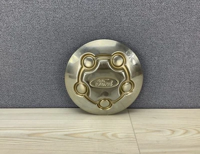 🟠 Tapacubos central cromados Ford Crown Victoria Ranger Police 2003-2011. OEM. Foto 1 de 3