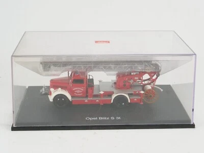 Schuco Opel Blitz S 3T pompiers  Feuerwehr ( sans l'étui carton ) - Photo 1/4
