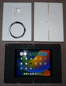 Apple iPad Pro 2. Gen 64GB, Wi-Fi + 4G, 12,9 Zoll - Space Grau - Afbeelding 1 van 7