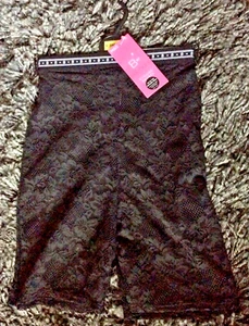 Nuevo con etiquetas Nuevo M&S Marks Spencer Negro Encaje Ciclismo Pantalones Cortos Estilo Bragas Talla XS - Imagen 1 de 4