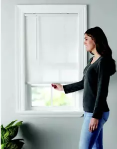 Mainstay Cordless 1 inch Vinyl Light Filtering Blinds -White - Picture 1 of 1