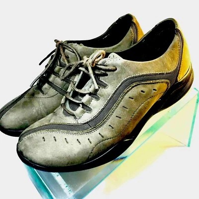 Zapatos para caminar Clarks Wave para mujer talla 7,5 M de gamuza verde con cordones 86510  Foto 1 de 4