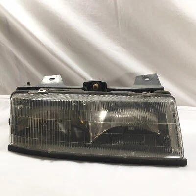 Faro derecho derecho Chevy Corsica Pontiac Beretta 90-91 Tempest 1989-1996 OEM Foto 1 de 4