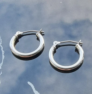 14K WHITE GOLD HOOP 1.8 mm.  EARRINGS HINGED CLAPS - Image 1 of 4