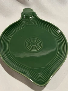 Plato para servir Fiestaware adorno en forma de 8 3/4" Fiesta Jade verde Navidad - Imagen 1 de 8