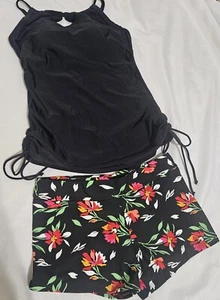 Mujer Conjunto de Baño Dos Piezas Camiseta sin Mangas Negra y Pantalones Cortos Negros con Flores Talla S - Imagen 1 de 10