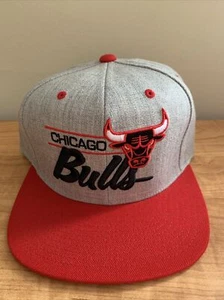 Snapback de los Chicago Bulls Mitchell & Ness - Imagen 1 de 3