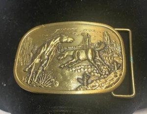 Hebilla de cinturón vintage de latón macizo caballos corriendo años 70 - Imagen 1 de 3