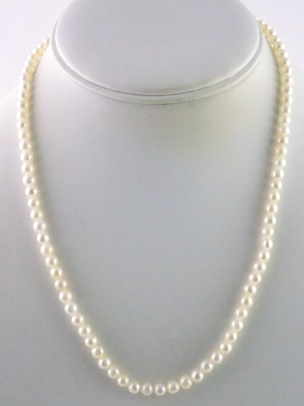 IWI 14k Yellow Gold Clasp Pearl Strand 