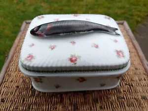 Victoria China Art Deco Sardine Dish Box with Pink Roses & Green Leaf Garland A1 - Picture 1 of 7