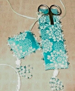 Flowers On Turquoise Beaded Ribbon Scissor Case & Pincushion With Scissor - NEW - Picture 1 of 3