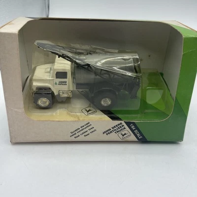 NEW ERTL JOHN DEERE LIQUID FERTILIZER TRUCK 1/64 DIECAST #5544 USA MADE NIB - Image 1 of 4
