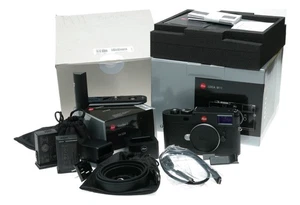 Leica M11 Black Digital Rangefinder Camera Kit - Picture 1 of 18
