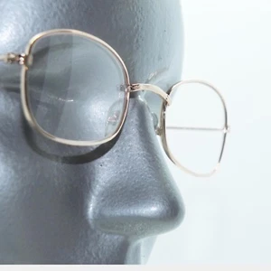 Reading Glasses Gold Simple No Fuss Traditional Metal Frame +3.00 Lens - Picture 1 of 1