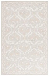 Safavieh Blossom 4'-0" x 6'-0" Wool Hand Tufted Rug in Light Gray / Ivory - Picture 1 of 7
