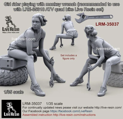 Live Resin M35037 1/35 Girl Rider jugando con llave de mono Foto 1 de 2