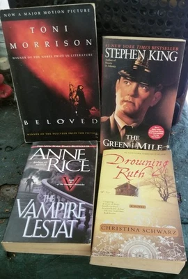 4 Dark Fantasy/Horror Fiction Paperbacks Halloween Toni Morrison Anne Rice Foto 1 de 4