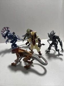 Vintage ALIENS PREDATOR Lot Of 5 - Picture 1 of 11