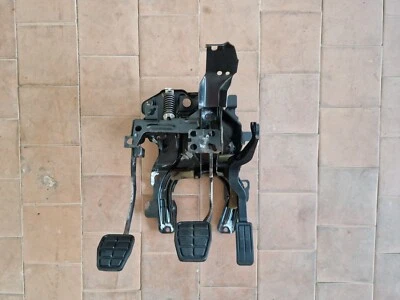 VW Passat B4 Brake Pedal Hydraulic Clutch Assembly Box  02A  LHD - Image 1 of 4
